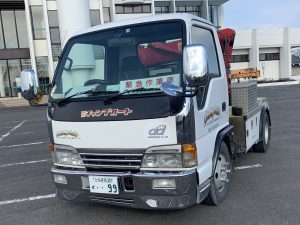 小型クレーン付き　　　　レッカー車（緊急車両）